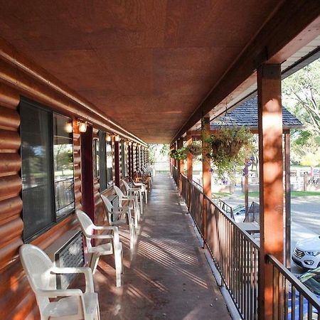 Austin'S Chuckwagon Motel Торри Экстерьер фото